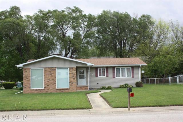 18 Rosewood Dr., Clinton, IL 61727