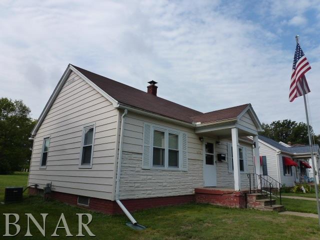 622 W White, Clinton, IL 61727