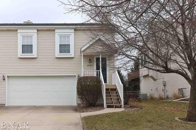 2737 Arrowhead Dr., Bloomington, IL 61704