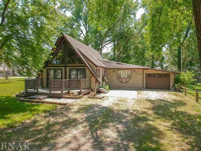 17961 Clark Dr., Hudson, IL 61748