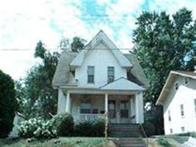 310 W Wood St., Bloomington, IL 61701