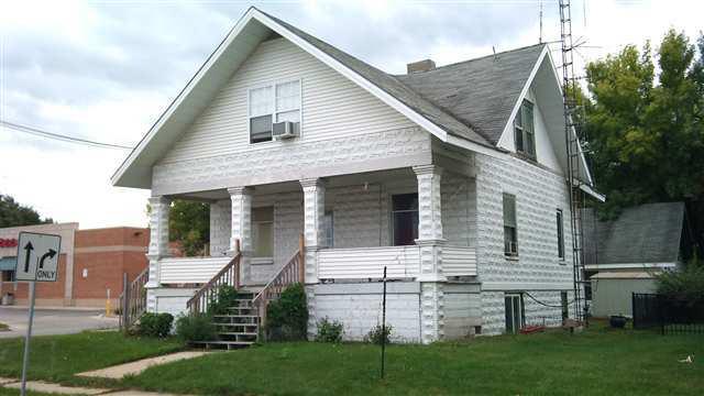 202 W Emerson St., Bloomington, IL 61701