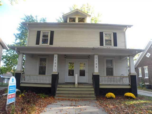 1103 &11 E Olive St., Bloomington, IL 61701