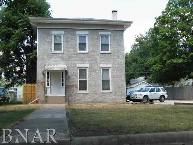 820 E Jefferson St., Bloomington, IL 61701