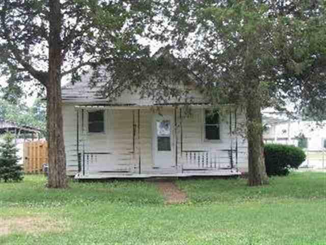 602 E Johnson St., Clinton, IL 61727