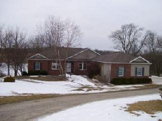 2292 Deer Ridge Ct., Carlock, IL 61725