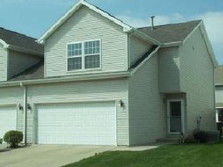 1216 Colonial Ave., Bloomington, IL 61701