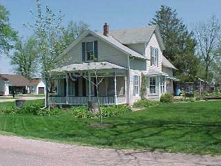 200 S Fuller, Kenney, IL 61749
