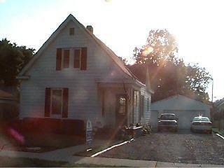 615 Maple St., Bloomington, IL 61701