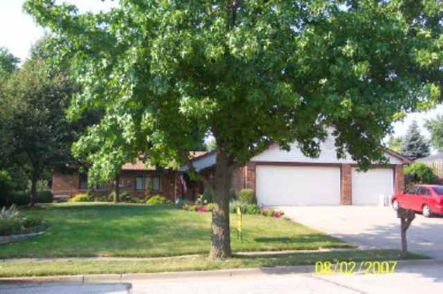 2710 Hall Ct., Bloomington, IL 61704