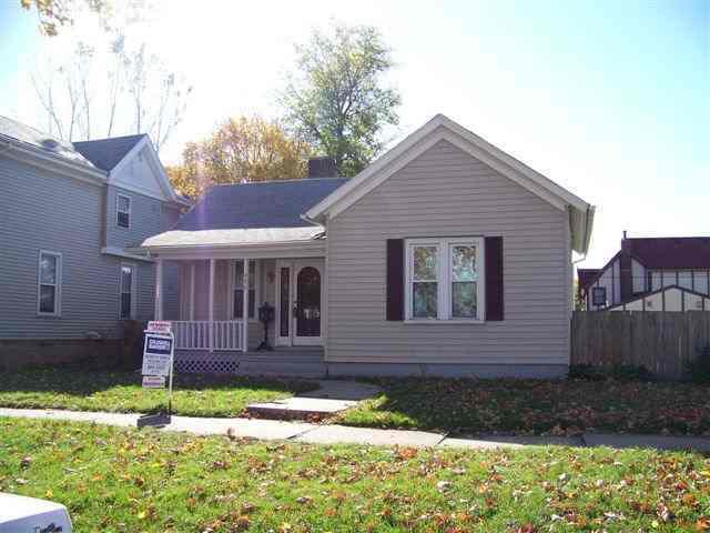 819 E Jefferson St., Bloomington, IL 61701