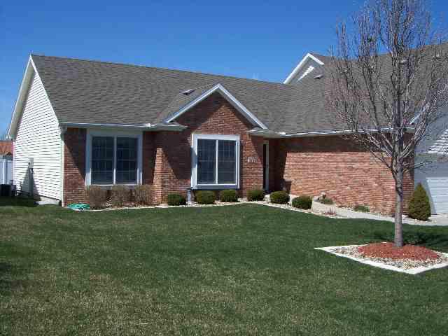 325 Fieldcrest Ct., Normal, IL 61761