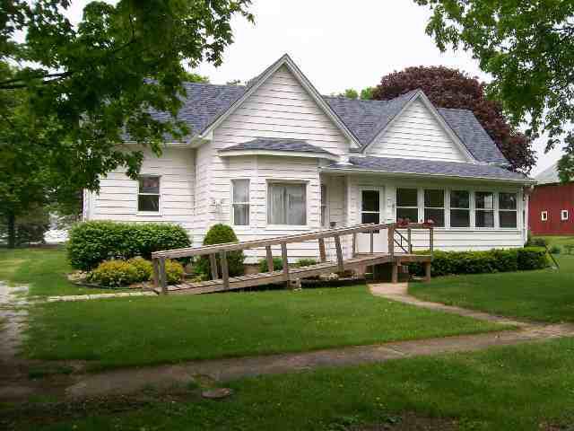 200 North St., Weldon, IL 61882