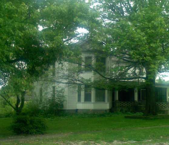 104 N Grove St., Colfax, IL 61728
