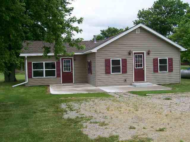 106 S Center, Lane, IL 61750