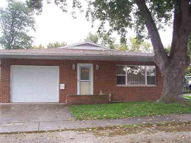 805 E Woodlawn, Clinton, IL 61727