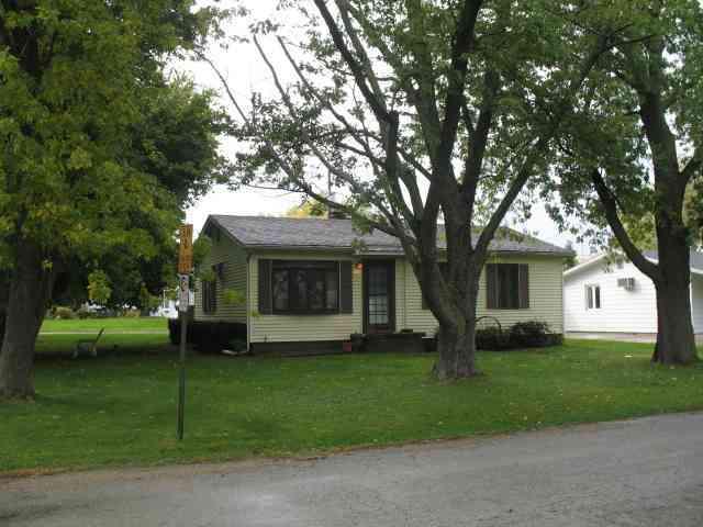 45 Fairlawn Dr., Clinton, IL 61727