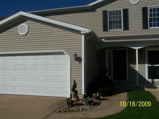 42 Rounds Rd., Bloomington, IL 61704