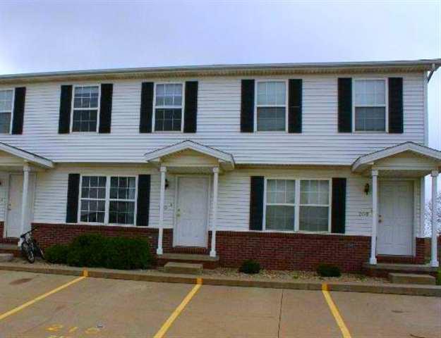 210 Crossing Dr., Normal, IL 61761