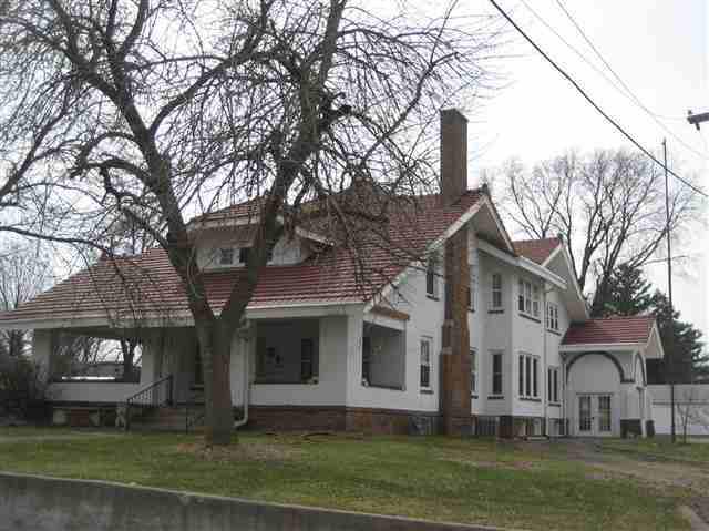 215 N Union, Lincoln, IL 62656