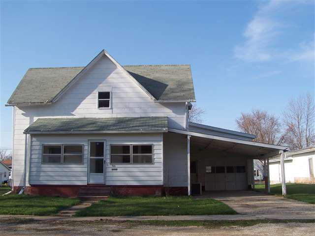 715 E Webster, Clinton, IL 61727