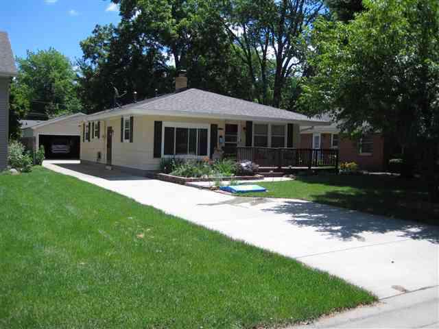 1016.5 N Oak St., Normal, IL 61761