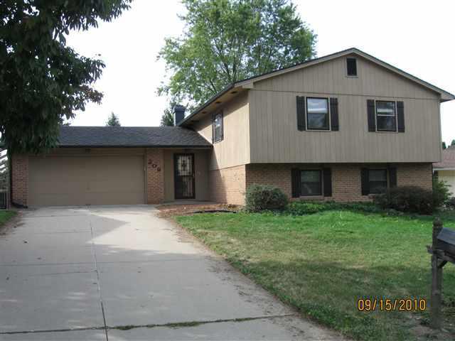 209 Suelynn, Normal, IL 61761