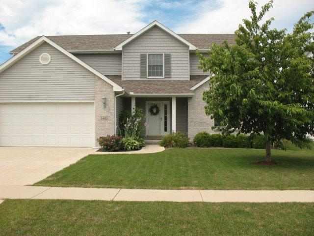 1605 Whitmer, Bloomington, IL 61704