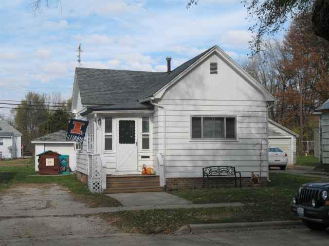 1311 E Main St., Clinton, IL 61727