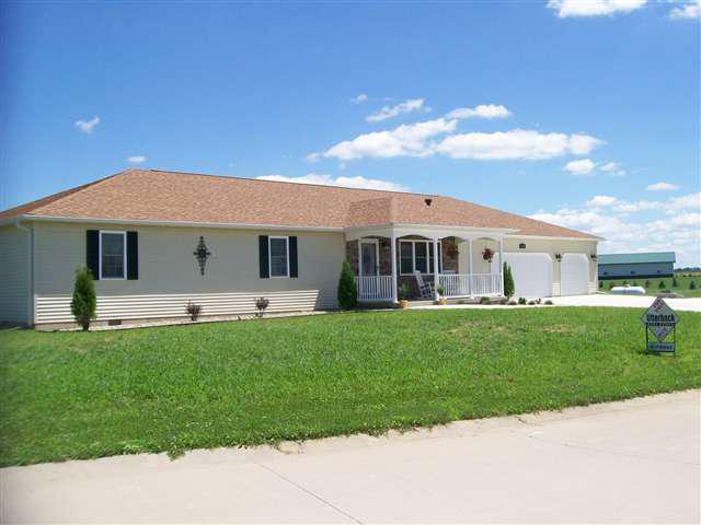 4426 Westview, Clinton, IL 61727