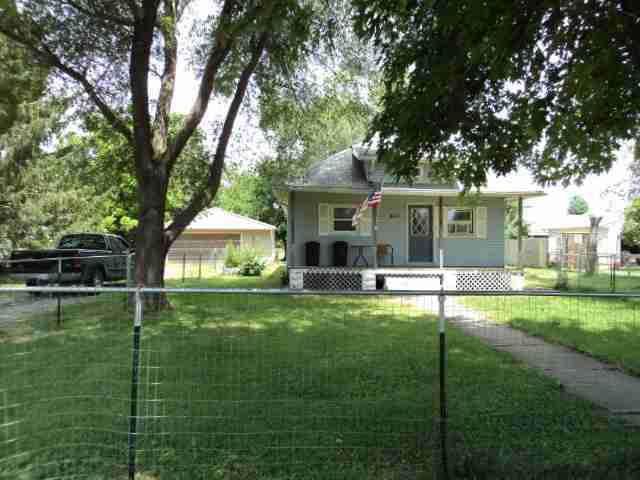 560 North St., Weldon, IL 61882