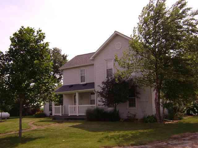 1549 County Rd. 2500, El Paso, IL 61738