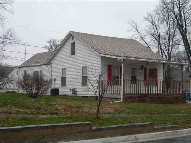 207 N Buchanan St., Heyworth, IL 61745