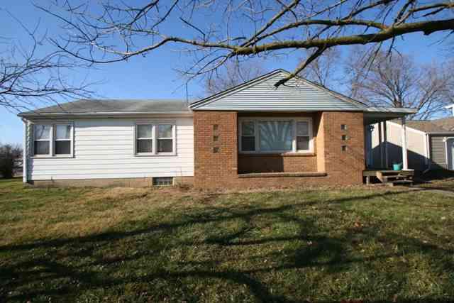 608 S Monroe St., Mackinaw, IL 61755