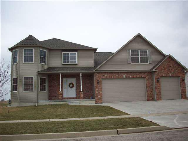 2900 Glendale Ln., Normal, IL 61761