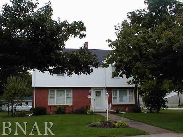 111 N Livingston, Gridley, IL 61744