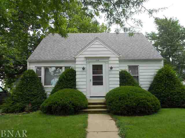 319 E Sixth St., Gridley, IL 61744