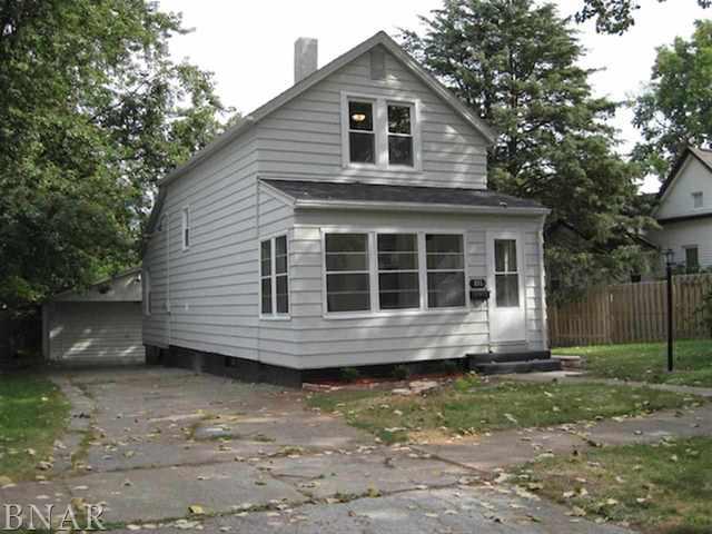 816 E Walnut St., Bloomington, IL 61701