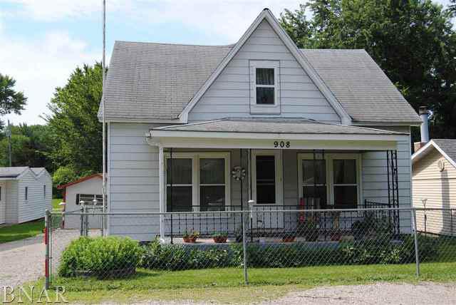908 W Johnson, Clinton, IL 61727