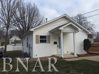 812 E Lincoln St., Bloomington, IL 61701