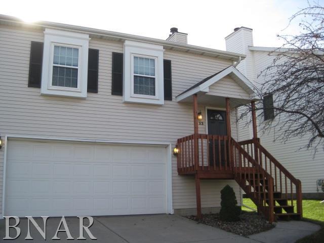 2733 Arrowhead Dr., Bloomington, IL 61704