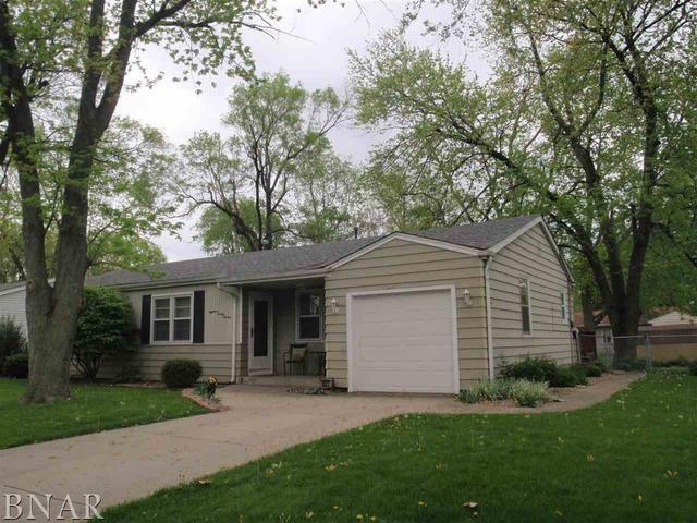 1827 E Lincoln St., Bloomington, IL 61701