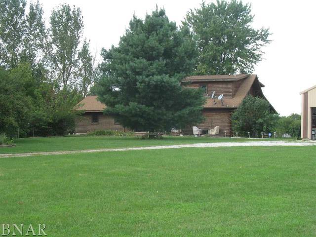 19601 Rainbow Rd., Weldon, IL 61882