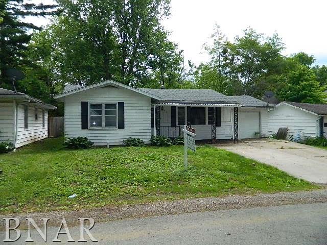 912 W Washington St., Clinton, IL 61727