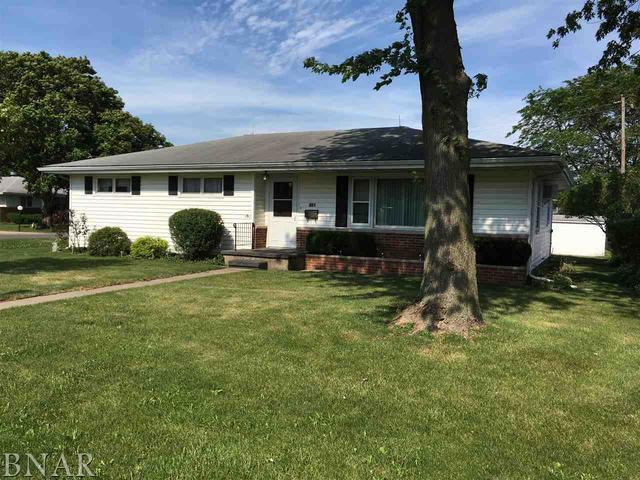 301 S Seventh Ave., Chenoa, IL 61726