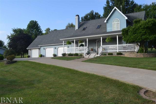 3016 Hilltop Dr., Clinton, IL 61727