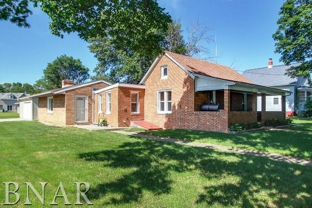 206 W Madison, Mackinaw, IL 61755