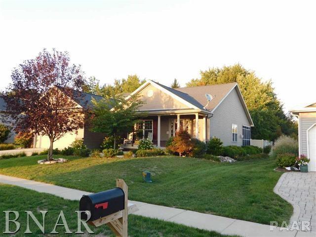 2402 Treeline Dr., Bloomington, IL 61704