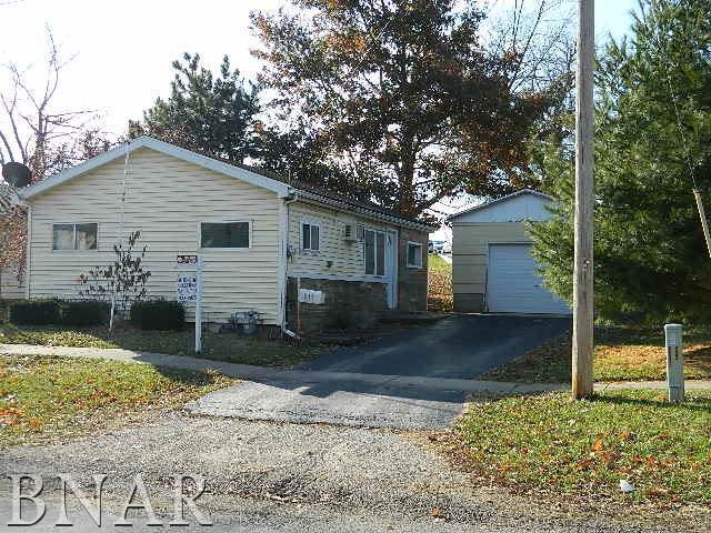 613 S Quincy St., Clinton, IL 61727