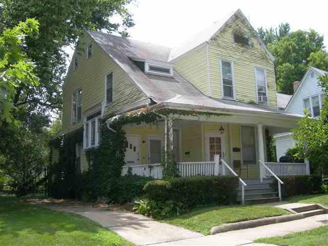 1213 E Jefferson St., Bloomington, IL 61701
